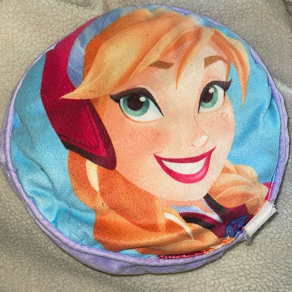 Disney Princess Circle Stuffed Throw Pillow Colorful DOUBLE SIDED BED/CHAIR - Picture 1 of 4